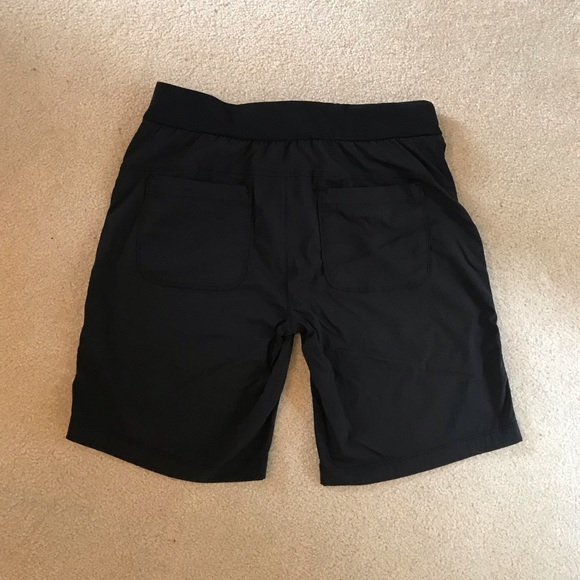 Athleta Trekkie Bermuda 2.0 Shorts (NWOT) - Picture 3 of 4